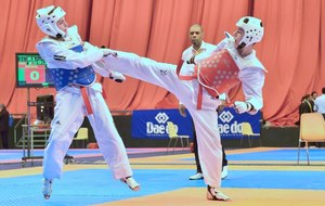 MELVIN MELOUL DECROCHE LE BRONZE A PARIS